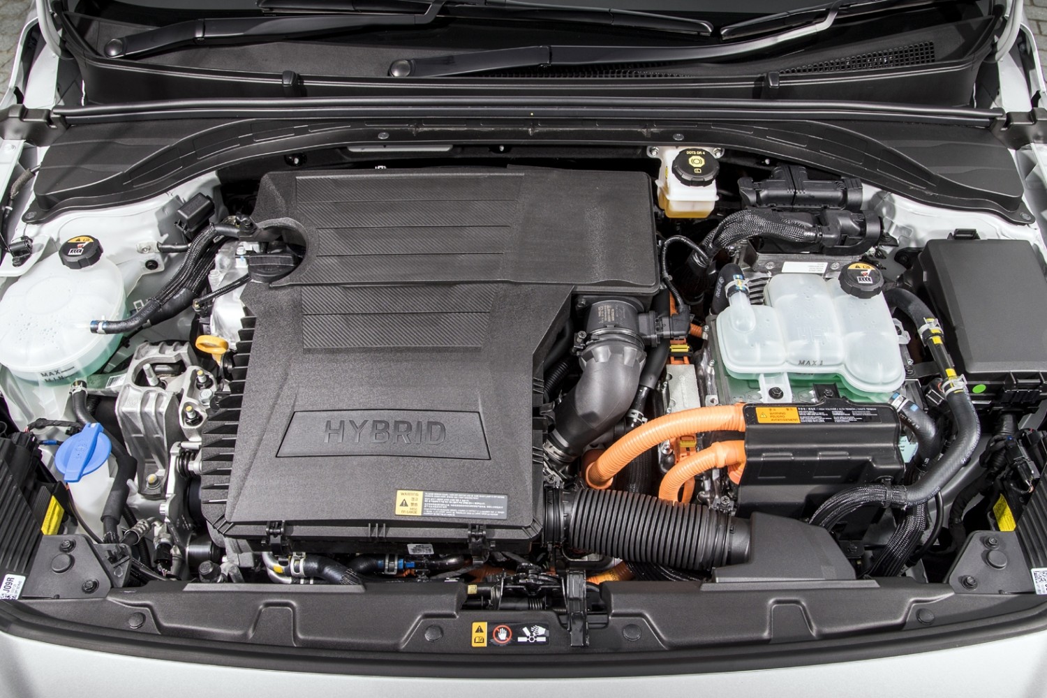 Hyundai Ioniq hybrid Premium SE | Eurekar