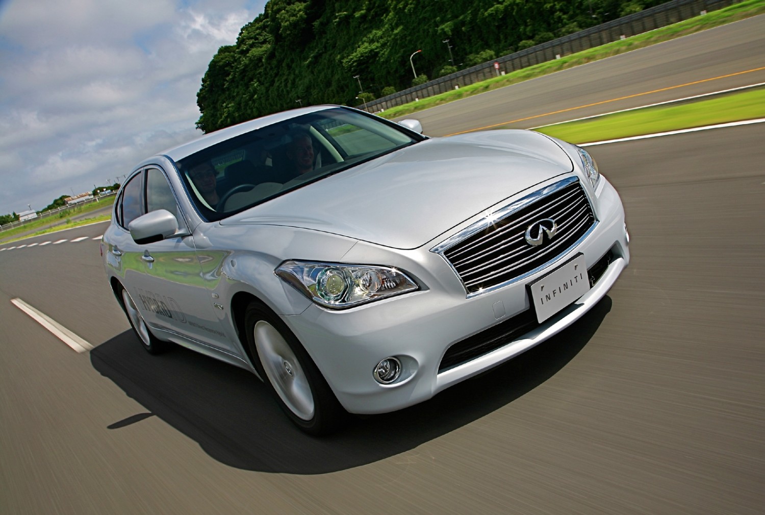 Eu infiniti biz
