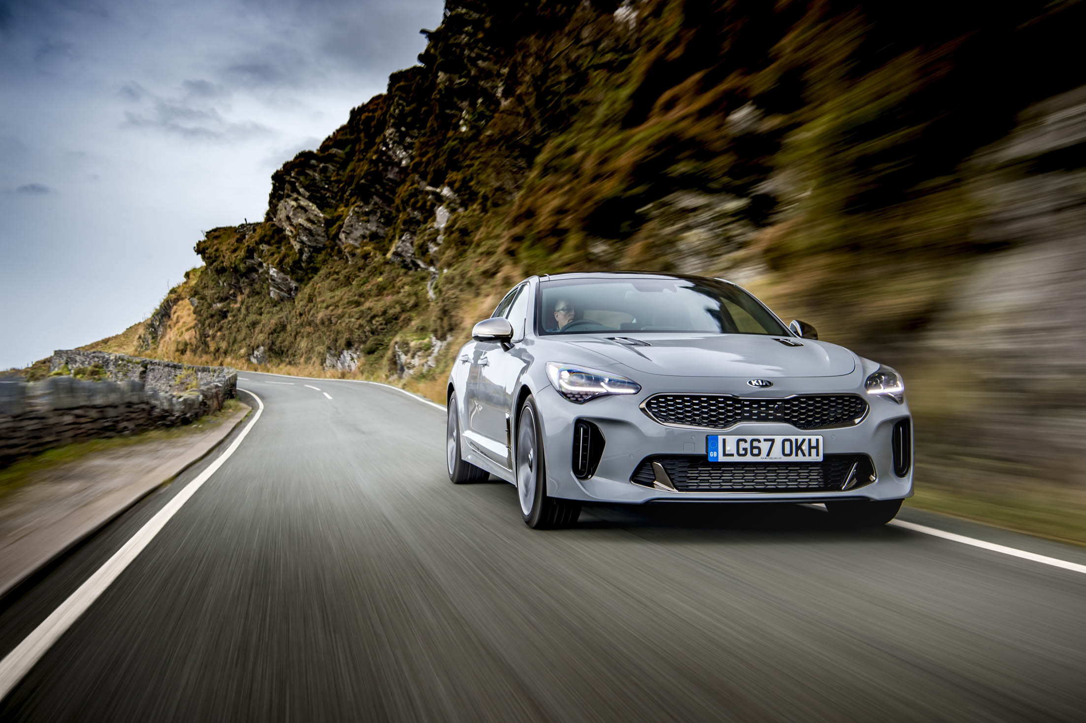 Kia stinger drive2