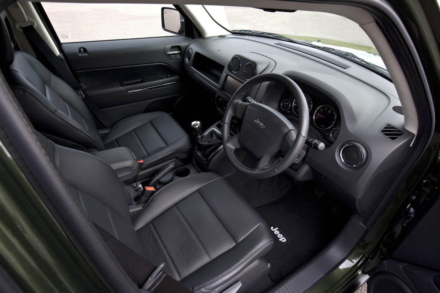 Jeep Patriot Used Car Review Eurekar