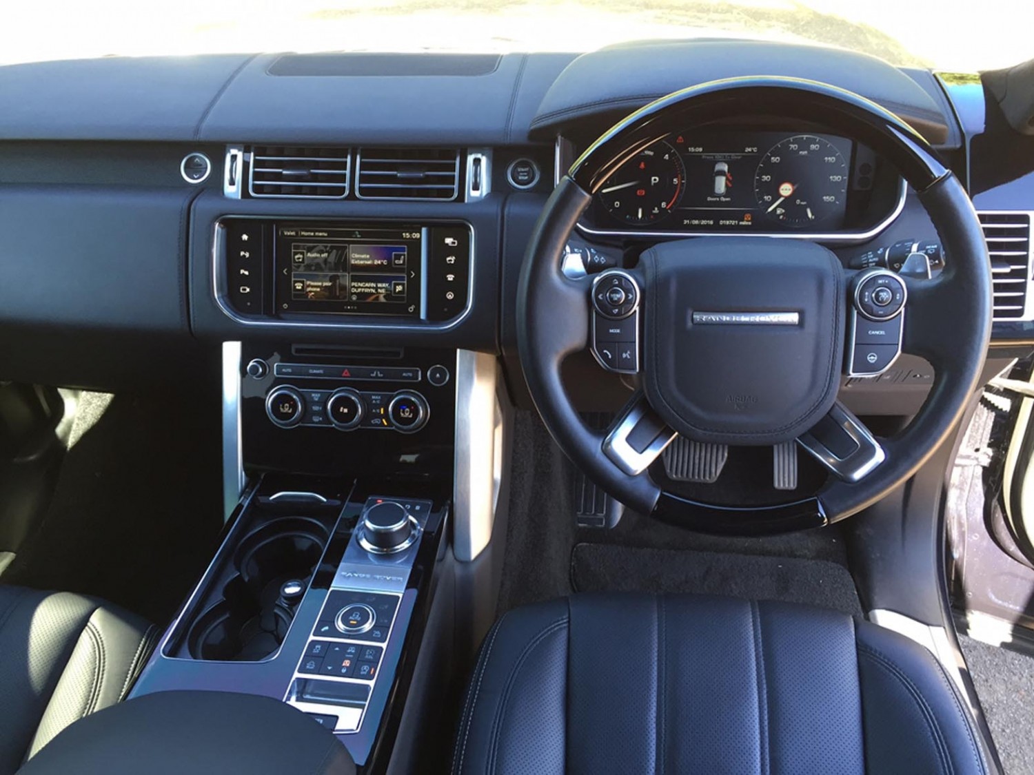 Range Rover 3.0L TDV6 Autobiography | Eurekar