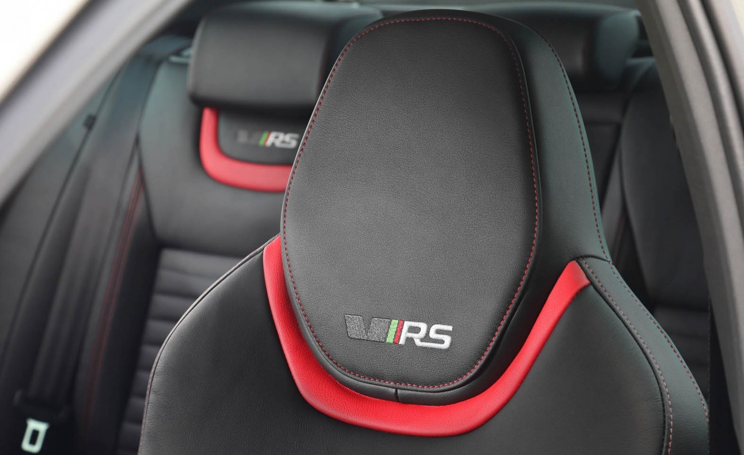 skoda-octavia-vrs230,-seat-detail.jpg