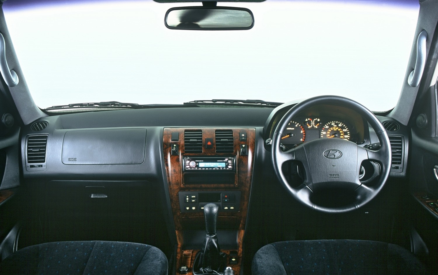 Hyundai terracan салон