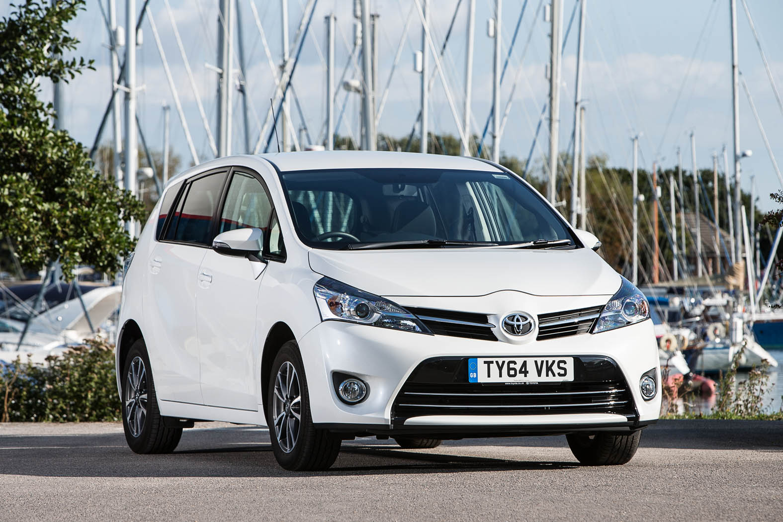 Toyota Verso Used Car Review Eurekar
