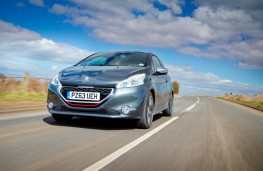 Peugeot 208 GTi, action 2