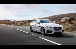 Jaguar XF, front