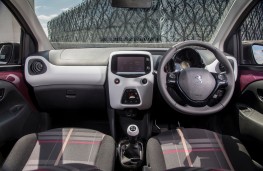 Peugeot 108, interior