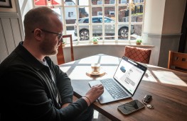 Skoda Amazon showroom, 2025, on laptop