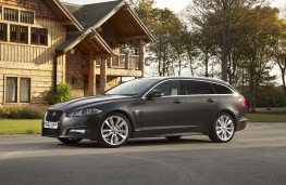 Jaguar XF Sportbrake, front profile