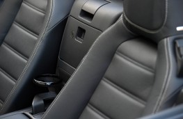 Fiat 124 Spider, cubby
