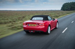 Fiat 124 Spider, rear, action, hood up