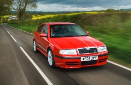 Skoda Octavia vRS Mk1, front