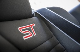 Ford Fiesta ST200, seatbelts