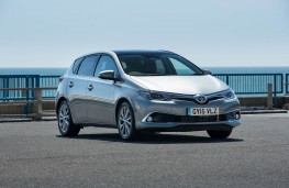 Toyota Auris, front