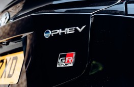 Toyota C-HR PHEV, 2026, badge