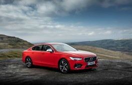 Volvo S90 R-Design, front quarter