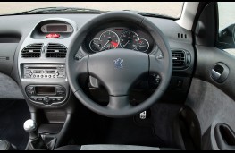 Peugeot 206, interior