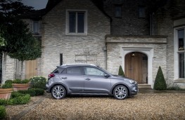 Hyundai i20 Active, profile