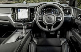 Volvo XC60 R-Design, interior