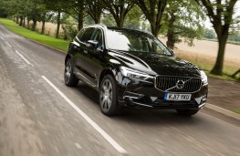 Volvo XC60, front