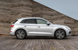 Audi Q5, 2017, side