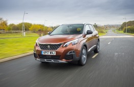 Peugeot 3008, 17-plate, front, action