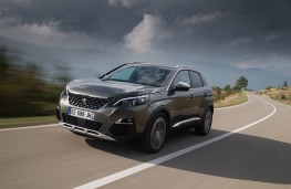 Peugeot 3008 GT, 2017, front, action