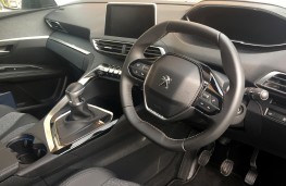 Peugeot 3008, 2017, interior, manual