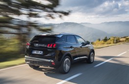 Peugeot 3008 GT, 2017, rear, action