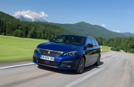 Peugeot 308 SW, 2017, front, action