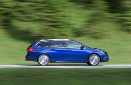 Peugeot 308 SW, 2017, side, action
