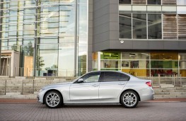 BMW 320d, 2015, side
