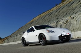 Nissan 370Z Nismo, front