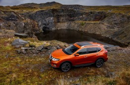 Nissan X-Trail, side
