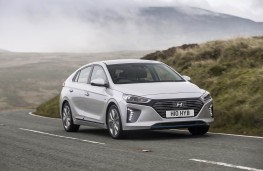 Hyundai Ioniq Hybrid, front