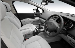 Peugeot 5008, interior