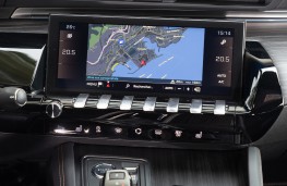 Peugeot 508, 2018, display screen