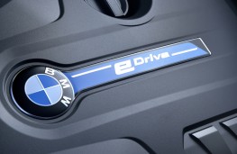 BMW 530e, 2017, engine