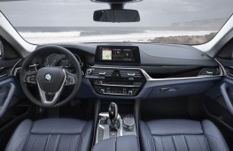 BMW 530e, 2017, interior