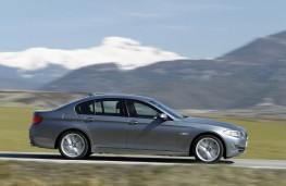BMW 5 Series in France, side