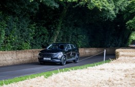 Omoda 5, 2024, front, action