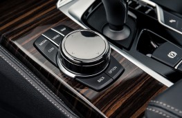 BMW 530d xDrive M Sport, 2017, console