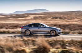 BMW 5 Series, 2017, side