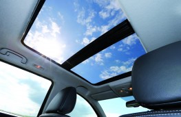 Suzuki SX4 S-Cross, sunroof