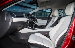 Mazda6 saloon, front seats