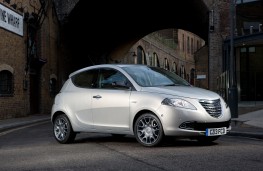 Chrysler Ypsilon, 13 plates
