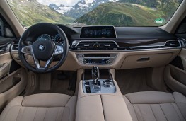 BMW 740Le, interior