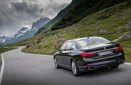 BMW 740Le, rear, action