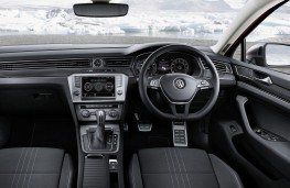 Volkswagen Passat Alltrack, interior, auto
