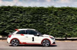 Audi A1 1.4 TFSI Competition Line, side